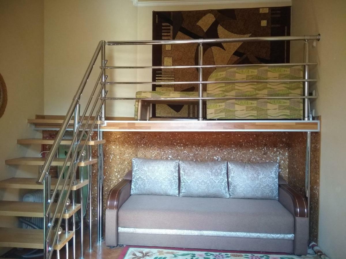 Pleasurable Apartment Near The Khotkevych Palace Lviv Exterior foto